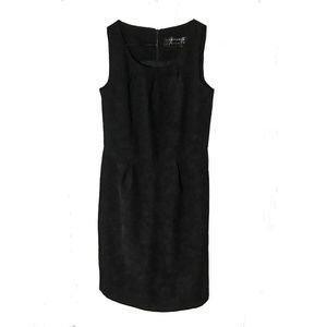LITTLE BLACK DRESS SIZE 4